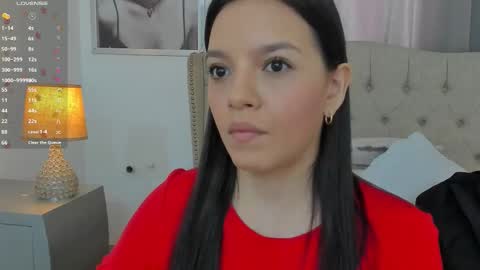 Snapshot of beautyari_ chatting on November 10, 12:37 pm Ariana Reyes online show from November 10, 12:37 pm