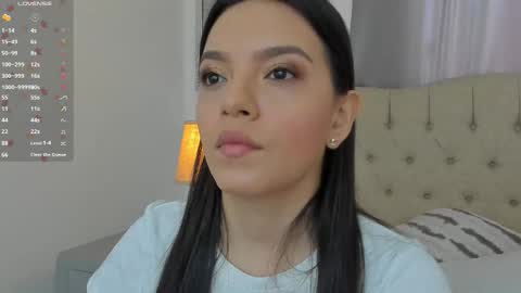 Snapshot of beautyari_ chatting on November 18, 12:31 pm Ariana Reyes online show from November 18, 12:31 pm