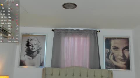 Snapshot of beautyari_ chatting on November 20, 1:22 pm Ariana Reyes online show from November 20, 1:22 pm