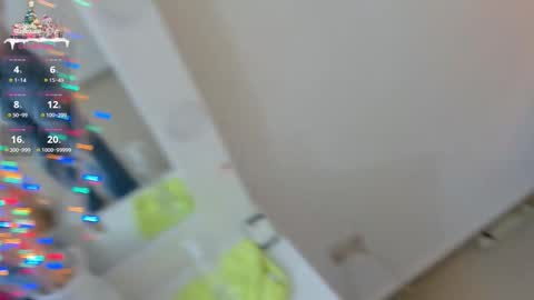 Snapshot of beautyari_ chatting on December 16, 12:32 pm Ariana Reyes online show from December 16, 12:32 pm