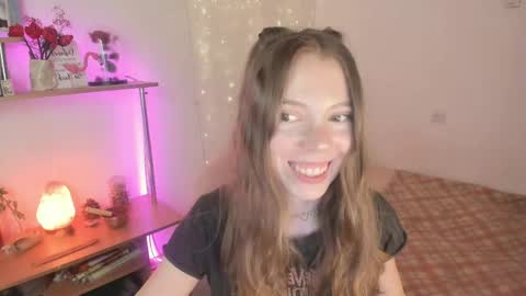 Eliise online show from April 3, 2:04 pm