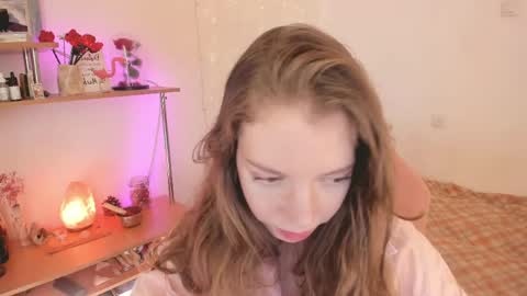 Eliise online show from May 22, 2:12 pm