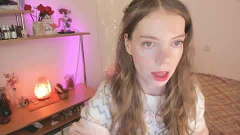 Eliise online show from May 30, 2:14 pm