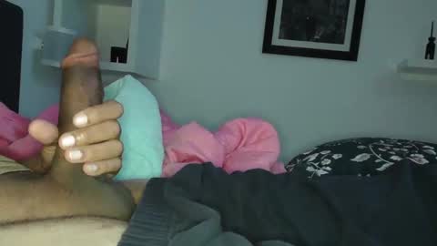 Snapshot of beautyinyoursmile chatting on September 24, 4:49 am love2seeudear online show from September 24, 4:49 am