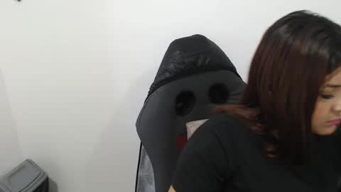 Snapshot of beautyykarol chatting on November 25, 4:40 pm beautyykarol online show from November 25, 4:40 pm