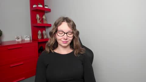 Zoe online show from October 2, 6:09 am