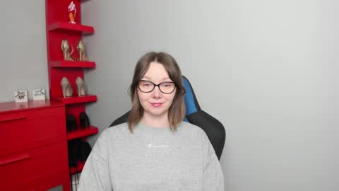 Zoe online show from April 3, 5:27 am