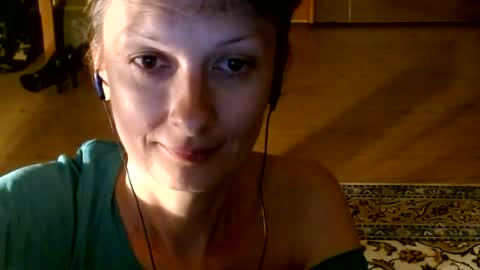 Snapshot of bebacksooon chatting on June 11, 8:40 pm Raluca online show from June 11, 8:40 pm