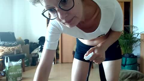 Snapshot of bebacksooon chatting on July 6, 3:03 pm Raluca online show from July 6, 3:03 pm