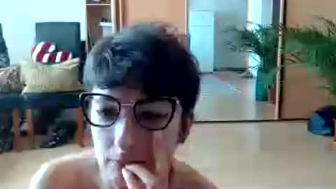 Snapshot of bebacksooon chatting on July 30, 11:42 am Raluca online show from July 30, 11:42 am