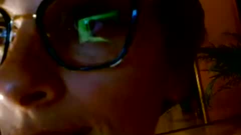 Snapshot of bebacksooon chatting on July 31, 6:18 pm Raluca online show from July 31, 6:18 pm
