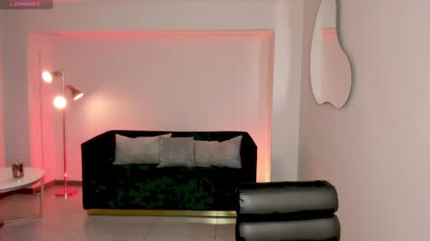 Am Becca online show from January 17, 8:12 pm