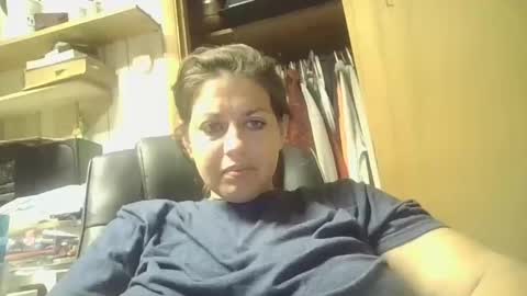 Snapshot of beccabee37 chatting on October 12, 2:16 pm beccabee37 online show from October 12, 2:16 pm