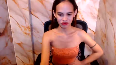 Snapshot of beccamiller22 chatting on July 10, 12:26 am becca online show from July 10, 12:26 am