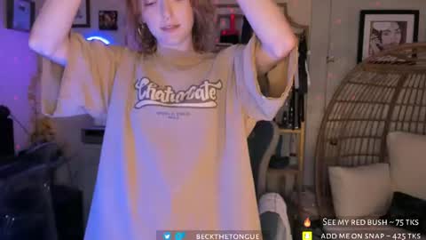 Snapshot of beckthetongue chatting on July 29, 9:57 pm Beck the tongue online show from July 29, 9:57 pm