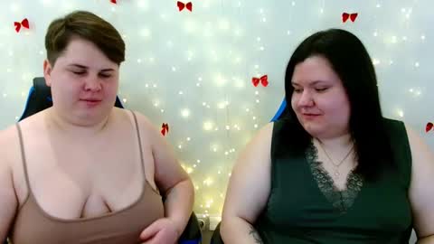 BeckyAndEllen online show from January 11, 12:10 pm