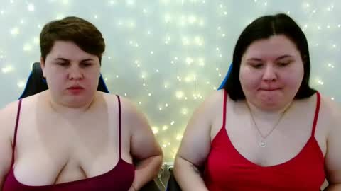 BeckyAndEllen online show from February 1, 10:58 am