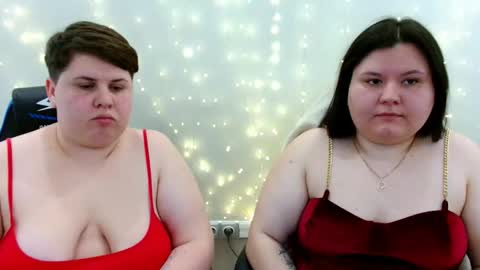 BeckyAndEllen online show from March 14, 11:59 am