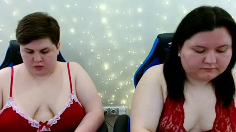 BeckyAndEllen online show from June 19, 11:03 am