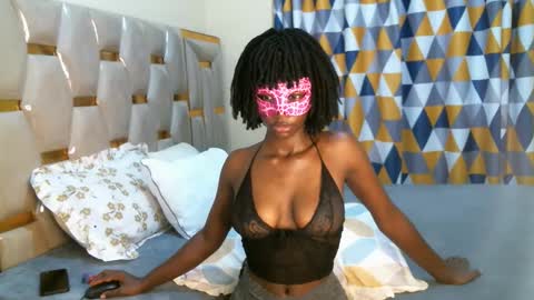 Snapshot of beckyberry24 chatting on November 17, 1:50 pm jamie online show from November 17, 1:50 pm