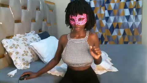 Snapshot of beckyberry24 chatting on November 18, 2:10 pm jamie online show from November 18, 2:10 pm