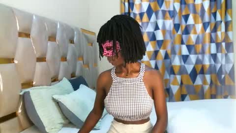 Snapshot of beckyberry24 chatting on December 4, 6:55 am jamie online show from December 4, 6:55 am