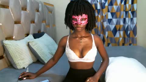 Snapshot of beckyberry24 chatting on December 22, 12:24 pm jamie online show from December 22, 12:24 pm