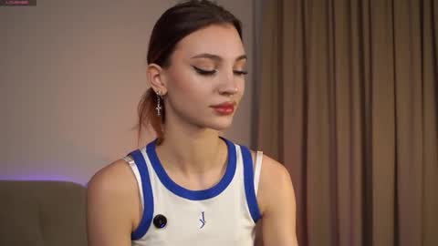 Snapshot of beckymadsons chatting on October 21, 3:13 pm Melissa online show from October 21, 3:13 pm