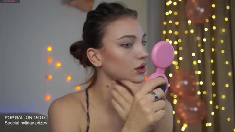 Snapshot of beckymadsons chatting on December 18, 11:16 am Melissa online show from December 18, 11:16 am