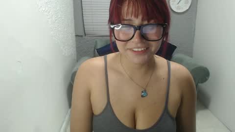 Snapshot of beckysexyhot69 chatting on May 28, 3:09 pm beckysexyhot69 online show from May 28, 3:09 pm