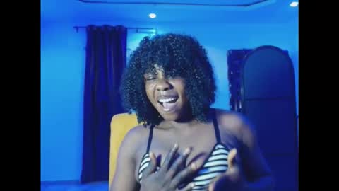 bee_baby1 online show from November 6, 11:26 pm