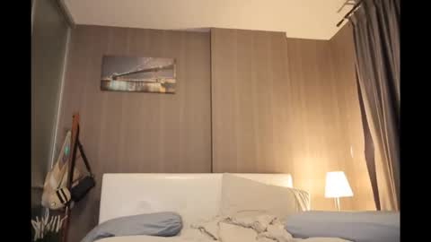 Snapshot of bee_thai chatting on February 5, 5:50 pm bee_thai online show from February 5, 5:50 pm