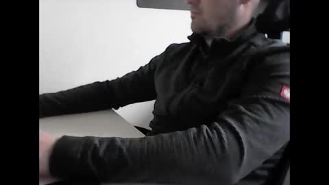 beenee3 online show from March 27, 7:14 am