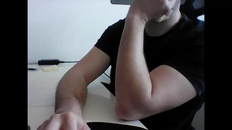 beenee3 online show from April 3, 8:56 am