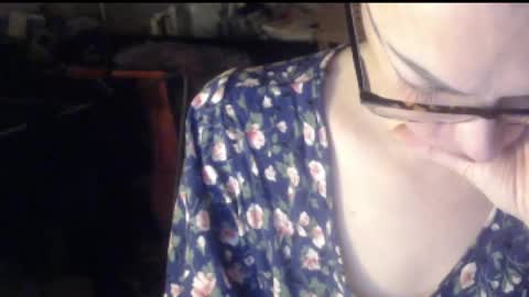 Snapshot of beettydream chatting on October 21, 7:03 pm BeettyDream online show from October 21, 7:03 pm