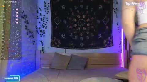 Snapshot of bekky_hammon chatting on October 27, 3:21 am Bekky online show from October 27, 3:21 am