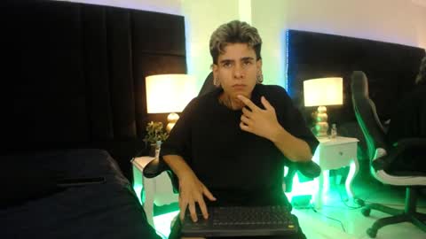 bel_sebu online show from April 8, 5:07 am