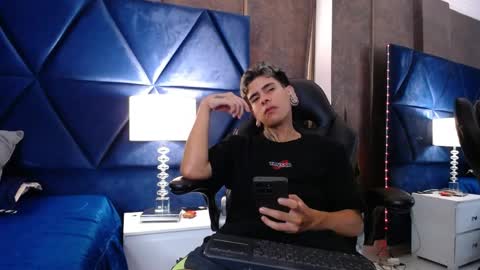 bel_sebu online show from April 11, 8:46 pm