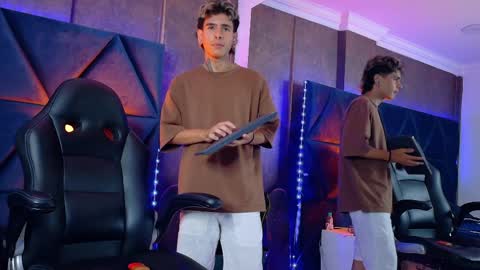 bel_sebu online show from April 15, 9:59 pm