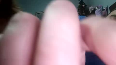 kevin and Bella online show from December 21, 11:23 pm