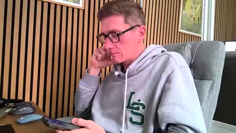 SexFriendFrance online show from March 6, 9:17 am