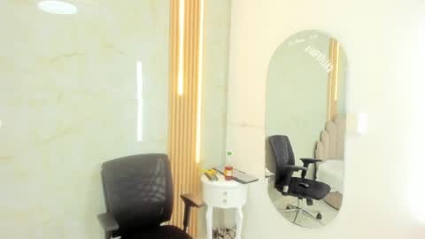 Belkilima  online show from April 16, 9:04 pm