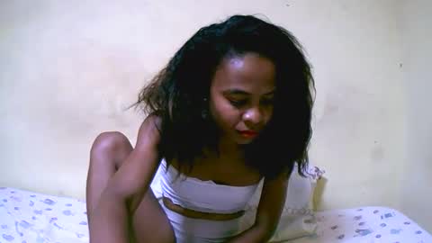 bella193999 online show from December 17, 2:55 pm