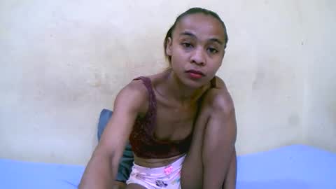 bella193999 online show from November 14, 2:05 pm