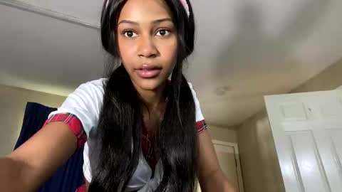 Snapshot of bella19sua chatting on September 21, 8:10 pm bella19sua online show from September 21, 8:10 pm