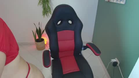 Snapshot of bella_99x chatting on January 30, 11:33 am Bel 3 online show from January 30, 11:33 am