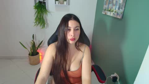 Snapshot of bella_99x chatting on September 12, 12:05 pm Bel 3 online show from September 12, 12:05 pm