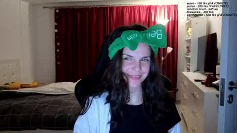 Snapshot of bella_alice chatting on June 13, 6:39 pm Alicia Belvedere online show from June 13, 6:39 pm