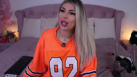 Emma  Bella online show from April 6, 9:38 pm