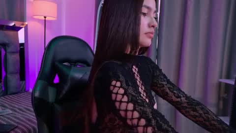 Bella  online show from April 11, 9:52 pm